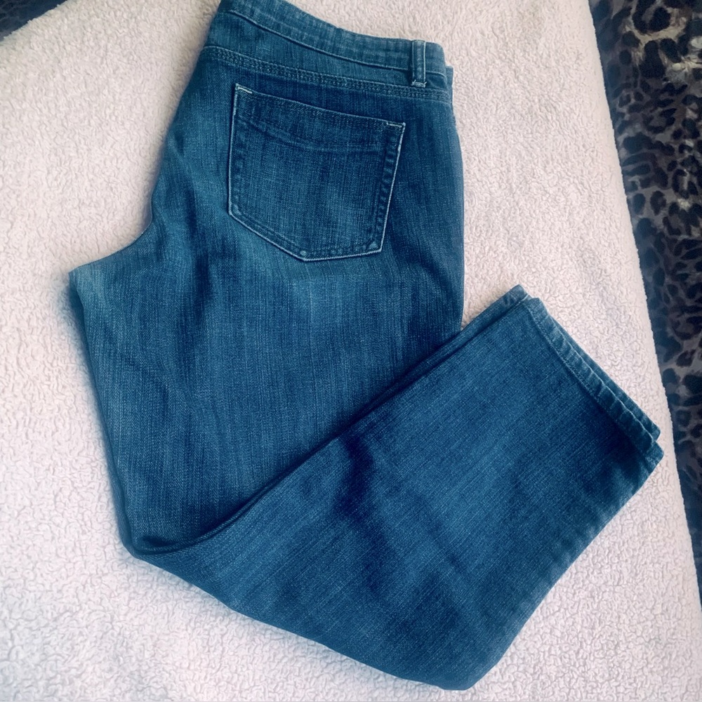 GAP Women's Straight Leg Capri Jeans in Deep Blue sz 14 Limited Edition